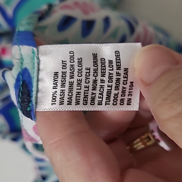 Crown & Ivy Colorful 3/4 Sleeve Paisley Print V-neck Blouse Size 1X - Picture 4 of 6